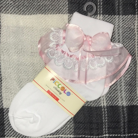 Bow Clip and Socks - Picture 3 of 3